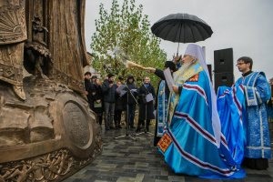 Что такое освящение памятников?